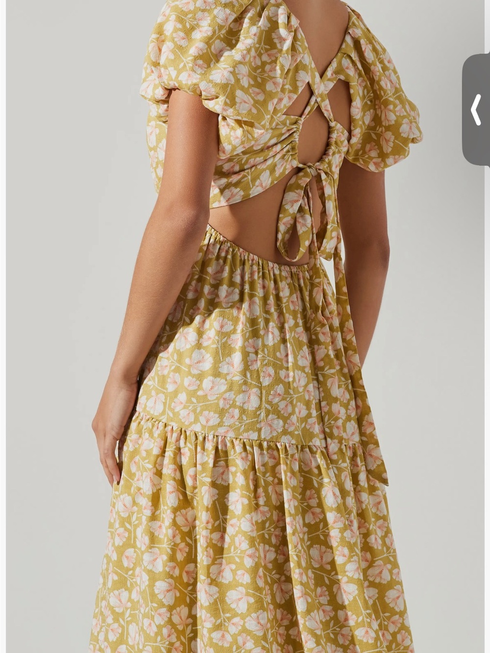 ASTR The Label - Floral Puff-Sleeve Midi Dress in Light Green-XS - Picture 6 of 8